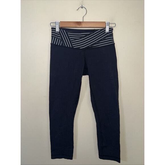 LULULEMON Black Wunder Under Crop Leggings 21" Inseam Size 4 - Picture 1 of 5